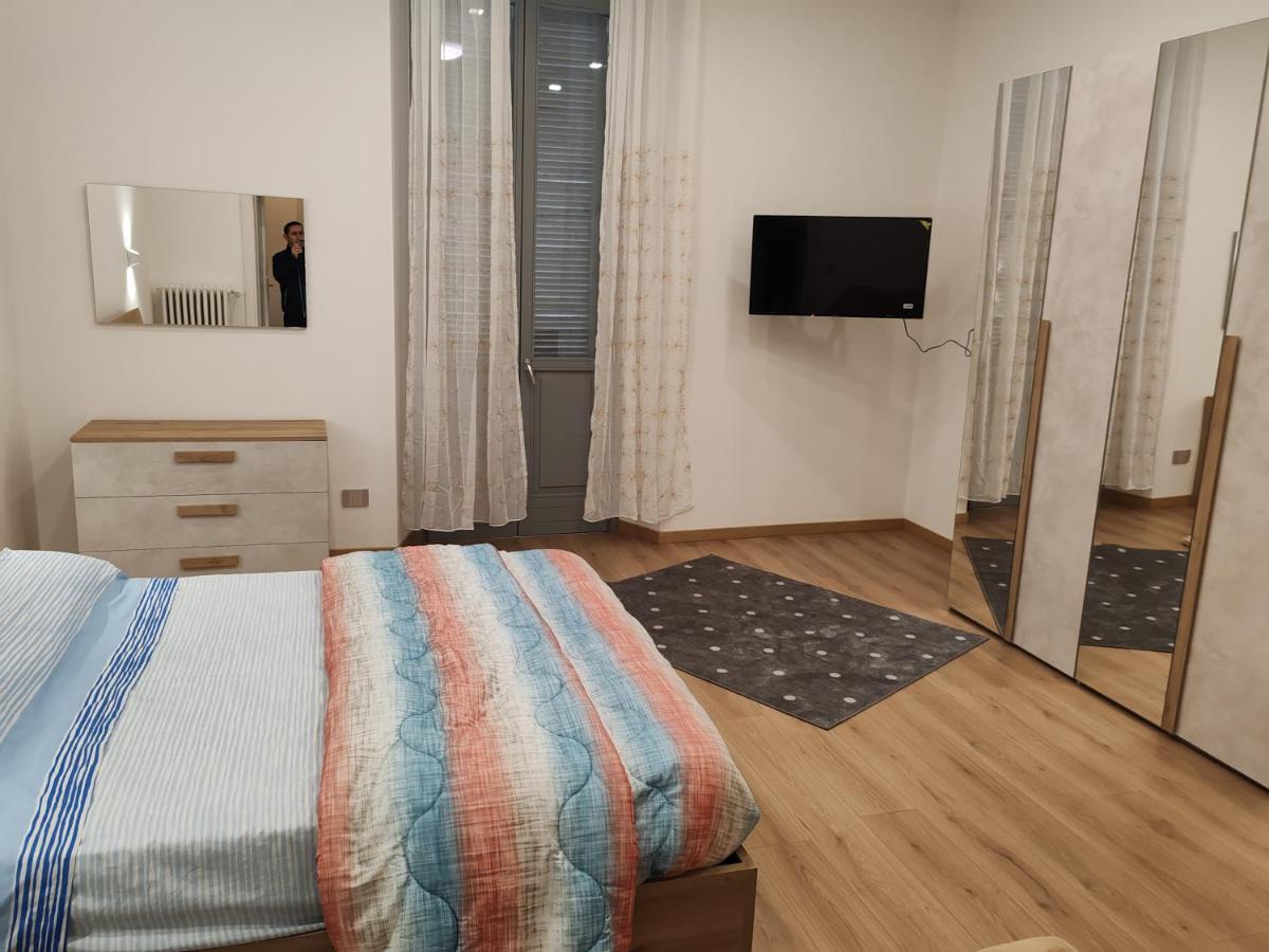 Appartamenti Lungo Fiume 506 Sesto Calende Exterior foto